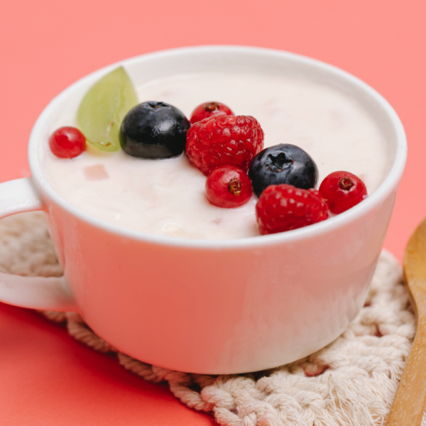 Vanilla Yogurt with Berries & Granola